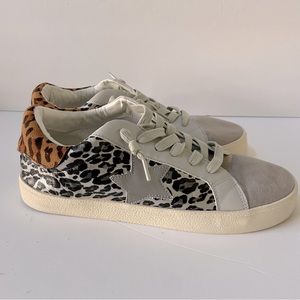 Madden Girl Lark Women’s Leopard Sneakers 9